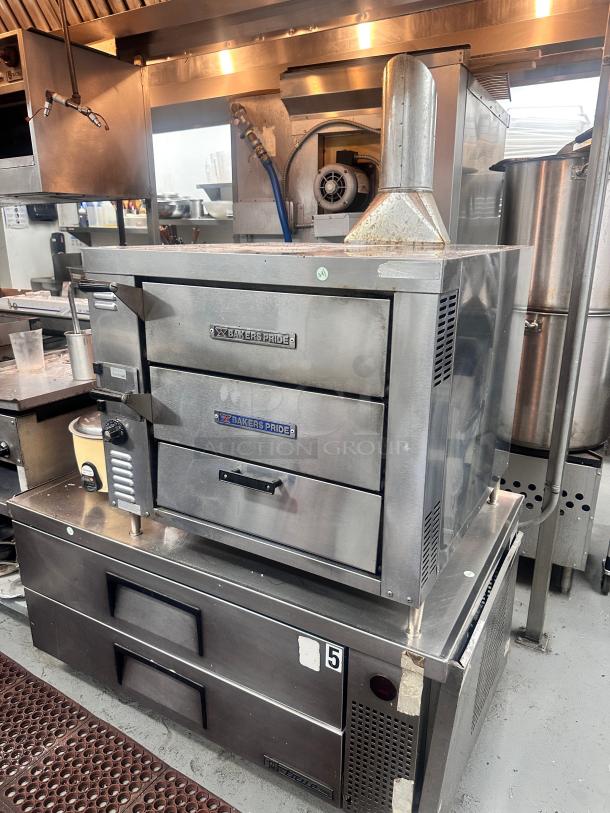 Excellent Bakers Pride GP-51 HearthBake Countertop Double Multi-Purpose Deck Oven - Natural Gas Tested and Working! - Image 7 of 12