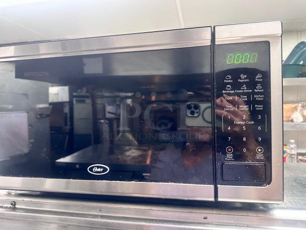 Oster OGCMDM11S2-10 Microwave Oven 115volt Tested and Working! - Image 2 of 6
