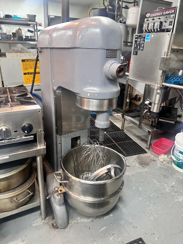 Excellent Hobart  H-600 60 Qt. Planetary Floor Mixer  - 220V, 3 Phase, 2 hp Tested and Working! - Image 2 of 12