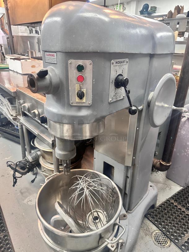 Excellent Hobart  H-600 60 Qt. Planetary Floor Mixer  - 220V, 3 Phase, 2 hp Tested and Working! - Image 3 of 12