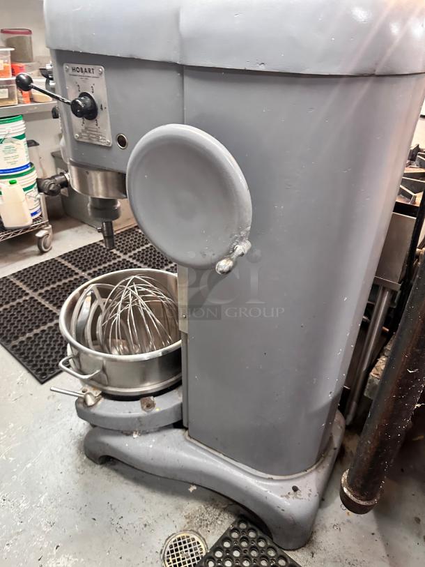 Excellent Hobart  H-600 60 Qt. Planetary Floor Mixer  - 220V, 3 Phase, 2 hp Tested and Working! - Image 7 of 12