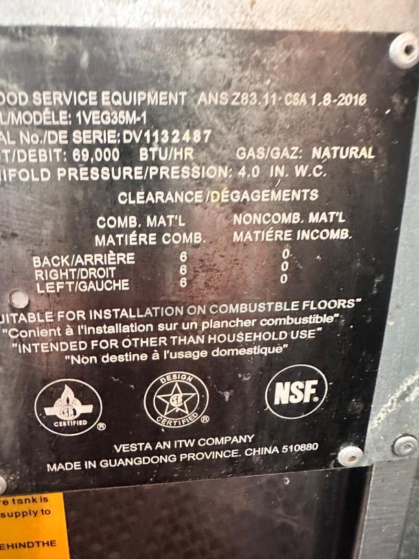 Excellent Vulcan 1VEG35M 35 Lbs. Natural Gas Floor Model Fryer - 70,000 BTU Tested and Working! - Image 7 of 14