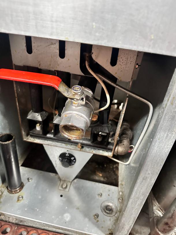 Excellent Vulcan 1VEG35M 35 Lbs. Natural Gas Floor Model Fryer - 70,000 BTU Tested and Working! - Image 11 of 14