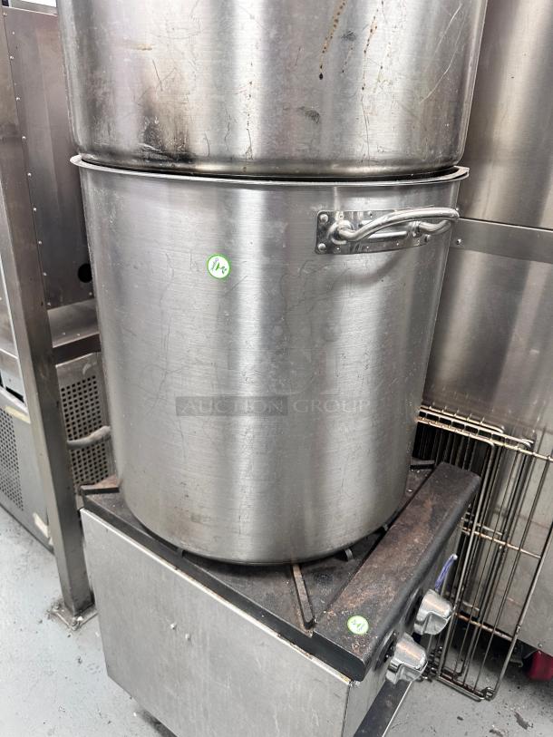 Vigor 100 Qt. Heavy-Duty Stainless Steel Aluminum-Clad Stock Pot with Cover - Image 6 of 10