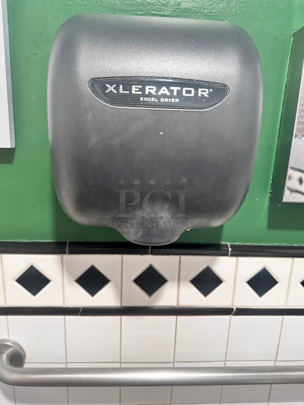 Excel XL-GR  XLERATOR® Graphite Textured Cover High Speed Hand Dryer - 115v, 1500W Tested and Working! - Image 4 of 9