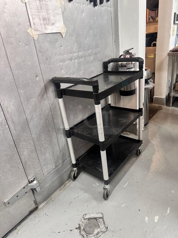 Excellent Black Utility Cart - Image 2 of 7