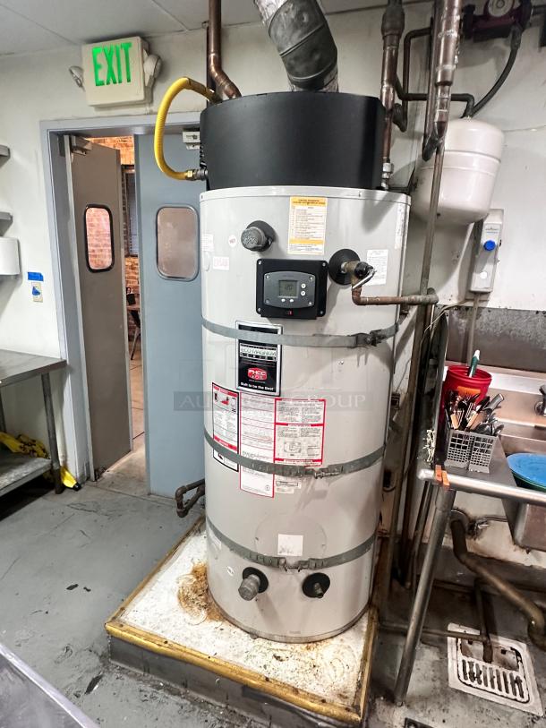 Excellent Bradford UCG-100H-199-3N 100 Gallon 199,999 BTU Commercial Water Heater Tested and Working! - Image 1 of 11