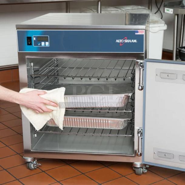 New in a Box! Alto-Shaam 750-S Holding Cabinet - Mobile Holds 10 Food Pans, 120volt Working! - Image 4 of 5