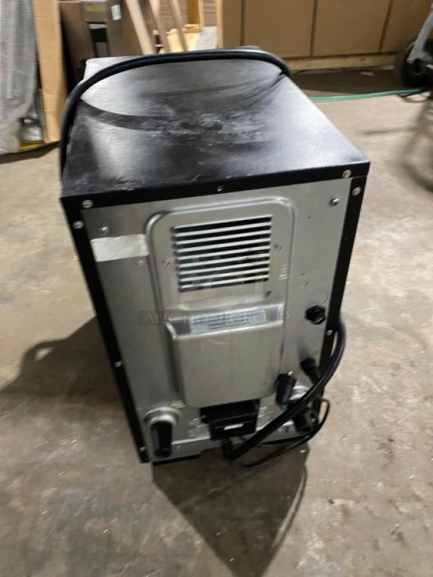 Late Model! 2021! MerryChef Commercial Black Electric Powered Countertop Rapid Cook Turbo Oven! Model: Eikon E2S SN: 2107213090300! 208/240V 1 Phase! - Image 3 of 8