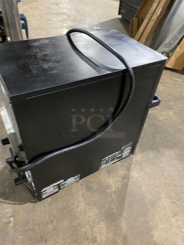 Late Model! 2021! MerryChef Commercial Black Electric Powered Countertop Rapid Cook Turbo Oven! Model: Eikon E2S SN: 2107213090300! 208/240V 1 Phase! - Image 4 of 8