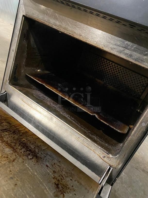 Late Model! 2021! MerryChef Commercial Black Electric Powered Countertop Rapid Cook Turbo Oven! Model: Eikon E2S SN: 2107213090300! 208/240V 1 Phase! - Image 6 of 8