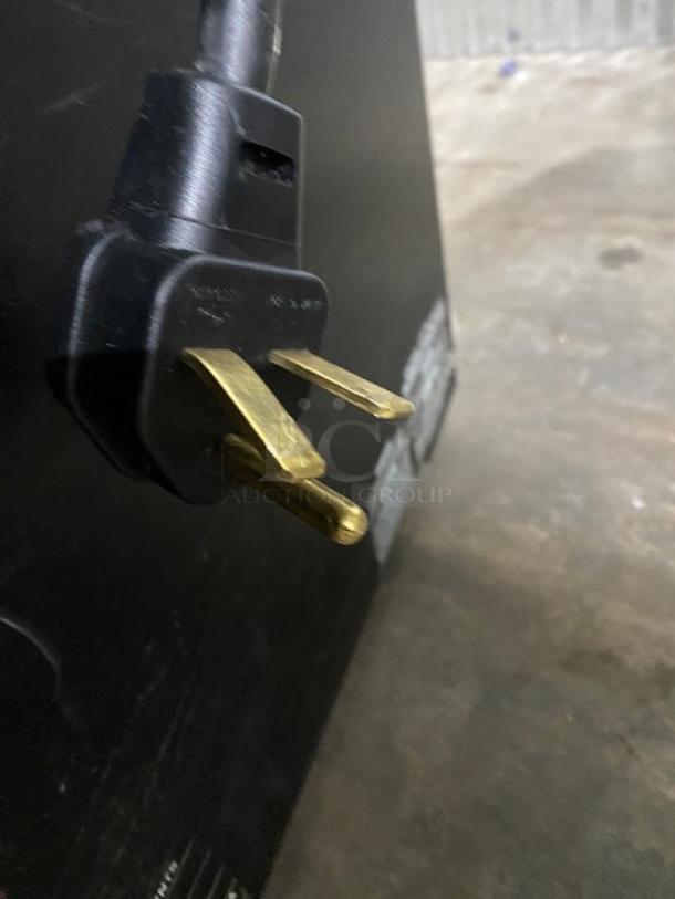 Late Model! 2021! MerryChef Commercial Black Electric Powered Countertop Rapid Cook Turbo Oven! Model: Eikon E2S SN: 2107213090300! 208/240V 1 Phase! - Image 8 of 8