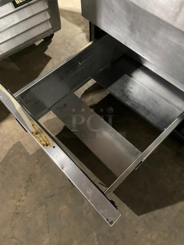 True Commercial Stainless Steel 4 Drawer Refrigerated Worktop Cooler! On Legs! 115V 1 Phase! - Image 6 of 7