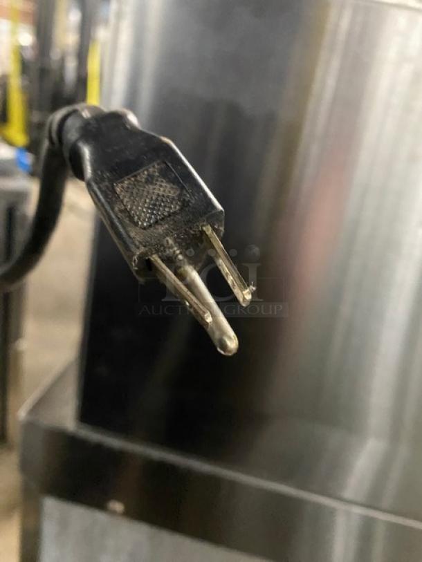 Cold Line Commercial Stainless Steel 2 Door Refrigerated Bain Marie Style Mega Top Salad/Sandwich Prep Table! With Poly Coated Wire Racks! With Removable Cutting Board! Model: SCLM2-E-HC SN: 6078423918040801! 115V! On Casters! - Image 8 of 9