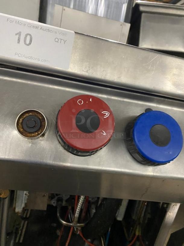 Rosito Bisani Commercial Stainless Steel Natural Gas Powered Single Chamber Pasta Cooker! With 12 Gallon Water Chamber! With Top-Mount Water Faucet! With Back Splash! Model: CPG1 SN: 1717.0175! On Legs! - Image 9 of 9