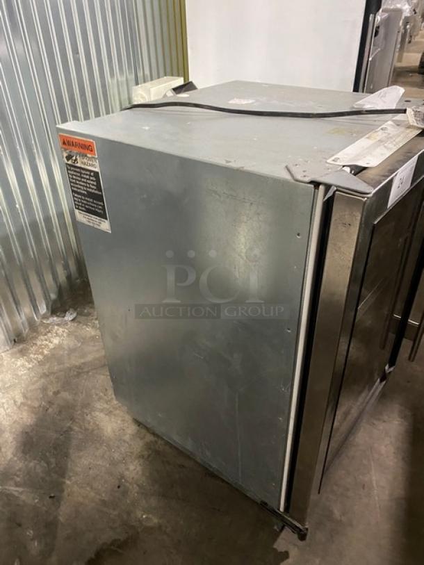 Sub-Zero Commercial Stainless Steel Single Glass Door Dual Zone Single Section Wine Cooler! Model: 424! 115V 1 Phase! - Image 2 of 6