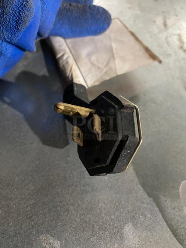 Sub-Zero Commercial Stainless Steel Single Glass Door Dual Zone Single Section Wine Cooler! Model: 424! 115V 1 Phase! - Image 6 of 6