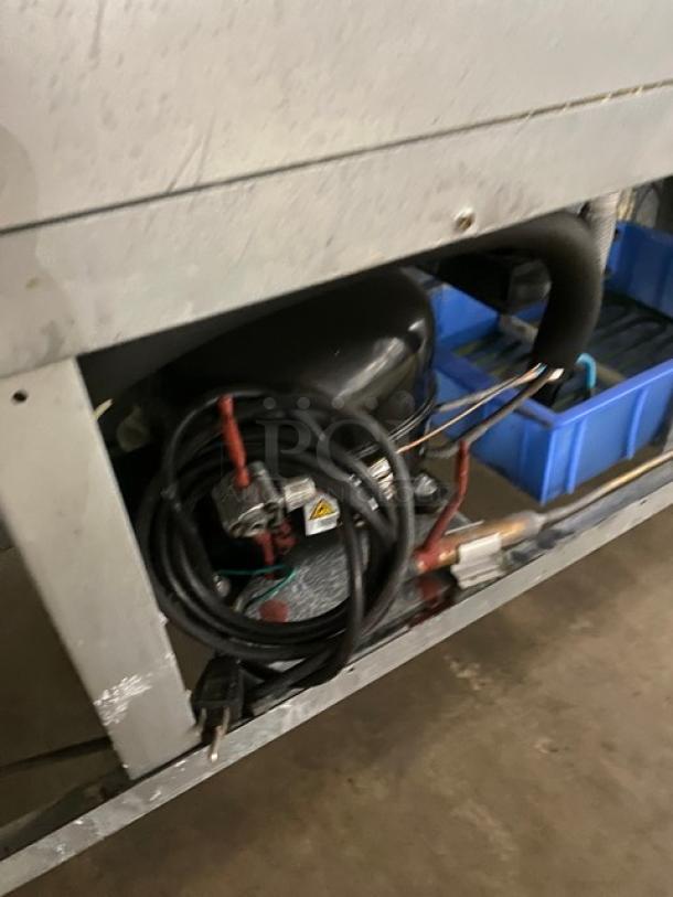 Dukers Commercial Stainless Steel 2 Door Refrigerated Bain Marie Style Mega Top Salad/Sandwich Prep Table! With Poly Coated Wire Racks! Model: DSP60 SN: DUK211103! 115V! On Casters! - Image 9 of 9