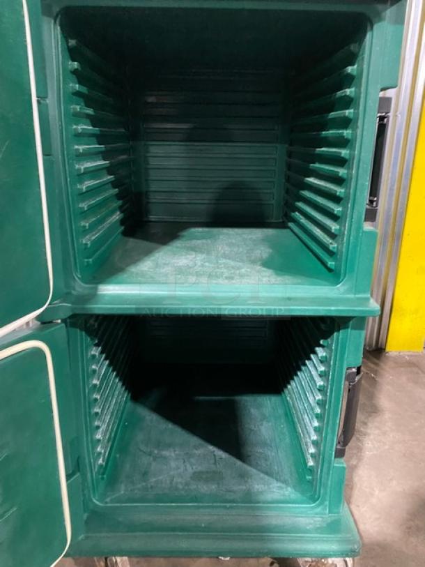 Cambro Commercial Kentucky Green Half Door Insulated Ultra Camcart Mobile Food Pan/Tray Carrier! With 24-Pan Capacity! On Casters! - Image 5 of 7