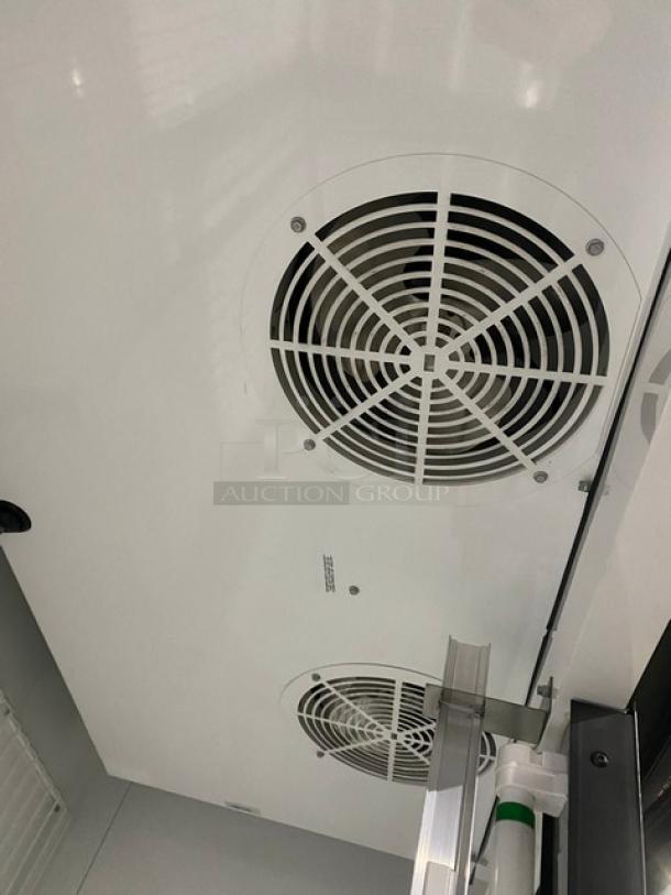 True Commercial Double Glass Swing Door Reach In Merchandiser Freezer! With Poly Coated Wire Racks! Model: GDM-49F SN: 1-4576644! 115/208-230V 1 Phase! - Image 7 of 9