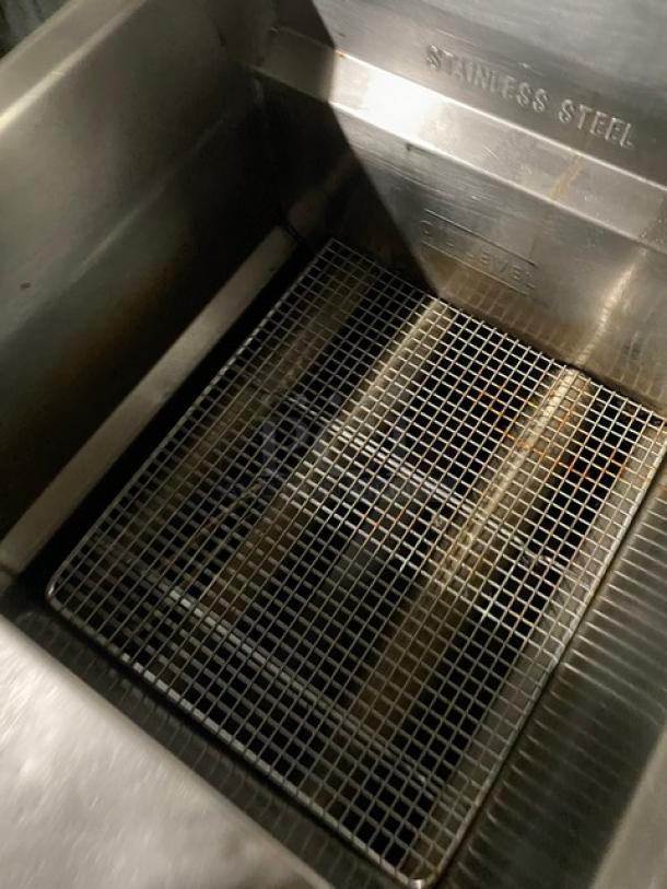 American Range Commercial Stainless Steel Natural Gas Powered Deep Fat Fryer! With Back Splash & Basket Hanger! With Frying Baskets! On Legs! - Image 6 of 9