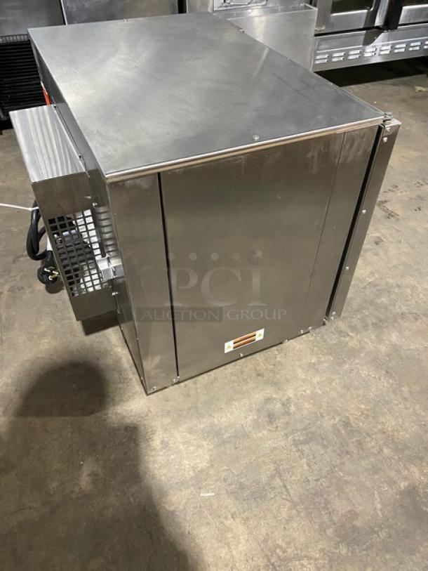 Doyon Commercial Stainless Steel Electric Powered Half Size Countertop Convection Oven! Model: DCOT5 SN: 244010090821! 208V 1 Phase! - Image 4 of 8