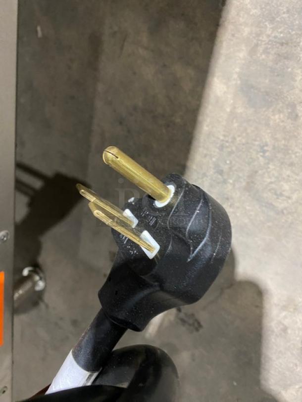 Doyon Commercial Stainless Steel Electric Powered Half Size Countertop Convection Oven! Model: DCOT5 SN: 244010090821! 208V 1 Phase! - Image 8 of 8