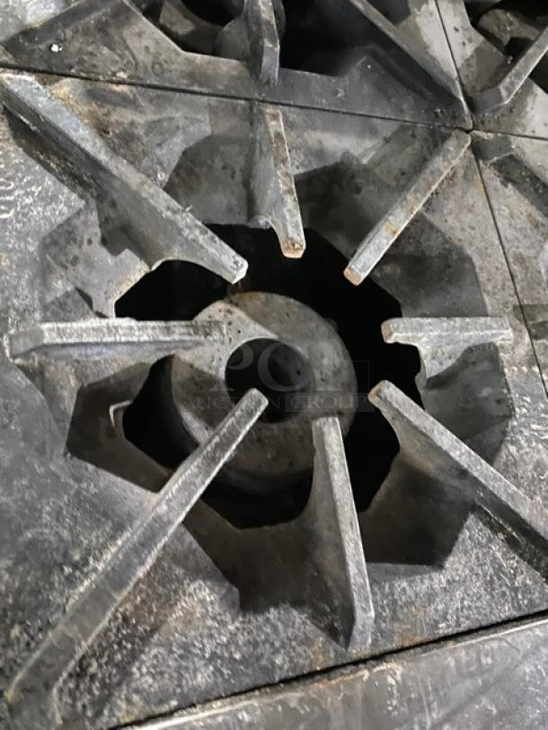 Imperial Commercial Stainless Steel Natural Gas Powered 6 Burner Range/Oven Combo! With Back Splash & Overhead Salamander Broiler/Cheese Melter! With Wire Oven Rack! On Casters! - Image 6 of 10