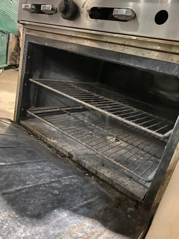 Imperial Commercial Stainless Steel Natural Gas Powered 6 Burner Range/Oven Combo! With Back Splash & Overhead Salamander Broiler/Cheese Melter! With Wire Oven Rack! On Casters! - Image 8 of 10
