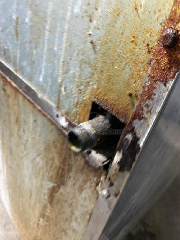 Imperial Commercial Stainless Steel Natural Gas Powered 6 Burner Range/Oven Combo! With Back Splash & Overhead Salamander Broiler/Cheese Melter! With Wire Oven Rack! On Casters! - Image 10 of 10