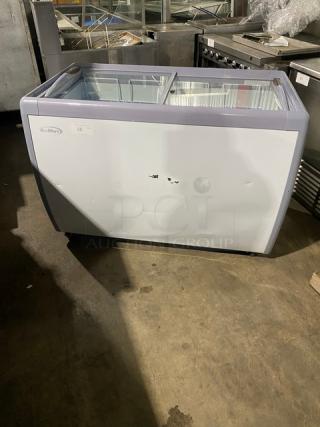 KoolMore! 2024 Late Model! Commercial White Ice Cream/Frozen Yogurt Merchandiser Display Freezer! With Top Double Sliding Glass Door! With Wire Baskets & Tub Holders! Model: KM-ICD-49SD! 115V!