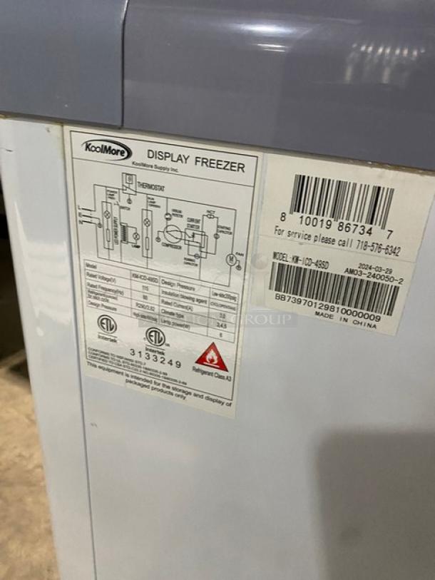 KoolMore! 2024 Late Model! Commercial White Ice Cream/Frozen Yogurt Merchandiser Display Freezer! With Top Double Sliding Glass Door! With Wire Baskets & Tub Holders! Model: KM-ICD-49SD! 115V! - Image 5 of 7