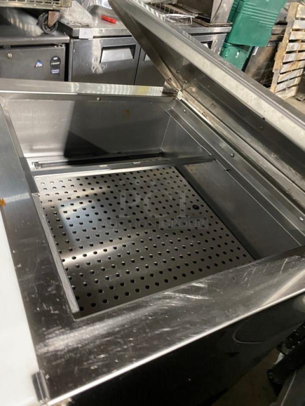 Delfield Commercial Stainless Steel 2 Drawer Refrigerated Mega Top Salad/Sandwich Prep Table! With Removable Cutting Board! Model: 18MC32P-BI SN: 2112820102419! 115V 1 Phase! On casters! - Image 6 of 9