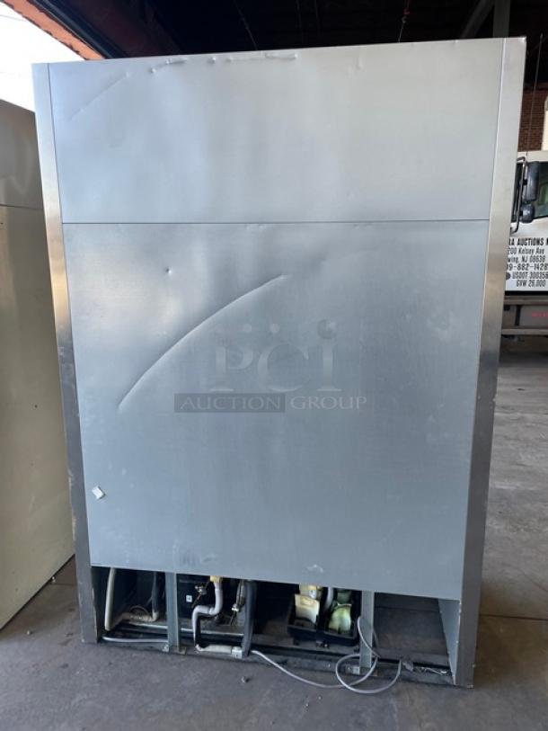 Master-Bilt Fusion Series Commercial Stainless Steel Solid 2 Door Reach In Freezer! Energy Star Certified! With Poly Coated Wire Racks! Model: F49-S SN: F49S-15030052! 115V 1 Phase! - Image 4 of 9
