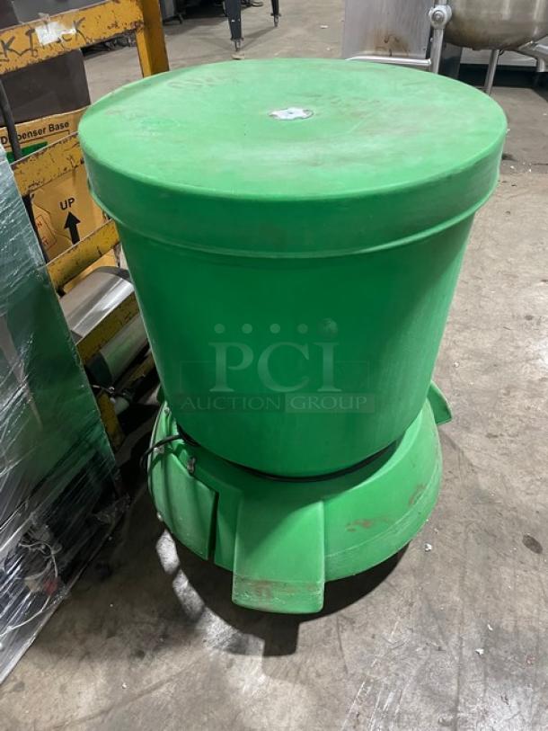 Electrolux Dito Series Commercial Free Standing Electric Powered The Greens Machine 20 Gal. Vegetable Dryer! - Image 3 of 7