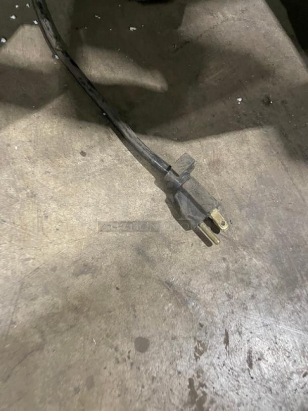 Electrolux Dito Series Commercial Free Standing Electric Powered The Greens Machine 20 Gal. Vegetable Dryer! - Image 7 of 7