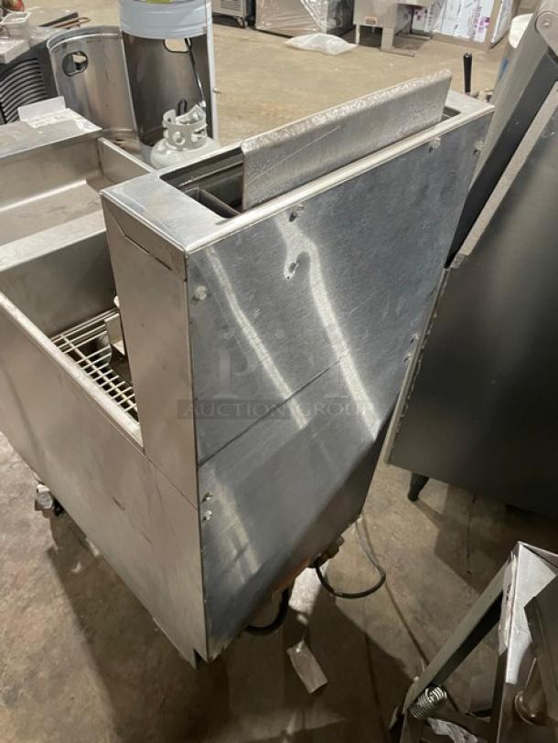 Pitco Solstice Supreme Series Commercial Stainless Steel Natural Gas Powered 12 Gal. Pasta Cooker/Rethermalizer! With Back Splash! With Digital Touch Controls! Model: SSPG14 SN: G15GC056302! On Casters! - Image 4 of 12