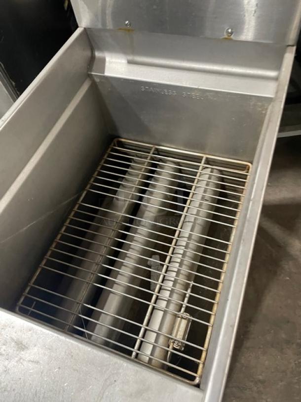 Pitco Solstice Supreme Series Commercial Stainless Steel Natural Gas Powered 12 Gal. Pasta Cooker/Rethermalizer! With Back Splash! With Digital Touch Controls! Model: SSPG14 SN: G15GC056302! On Casters! - Image 5 of 12