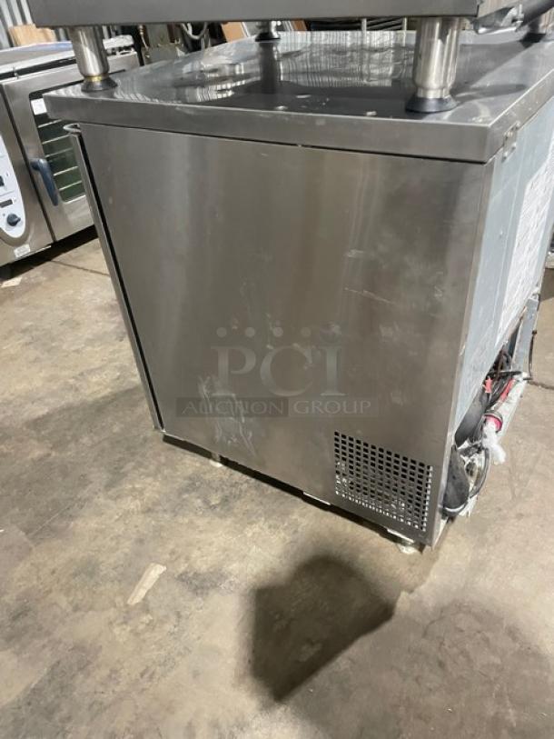 Turbo-Air Commercial Stainless Steel Undercounter Refrigerator! With Poly Coated Wire Rack! Model: MUR-28-N-711S SN: H2K9U2RD4320! 115V! On Legs! - Image 4 of 8