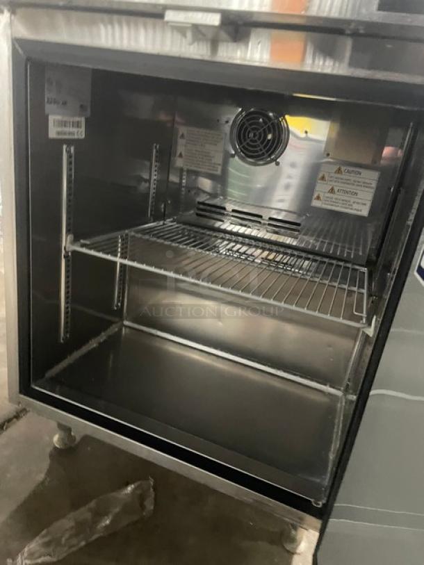 Turbo-Air Commercial Stainless Steel Undercounter Refrigerator! With Poly Coated Wire Rack! Model: MUR-28-N-711S SN: H2K9U2RD4320! 115V! On Legs! - Image 5 of 8