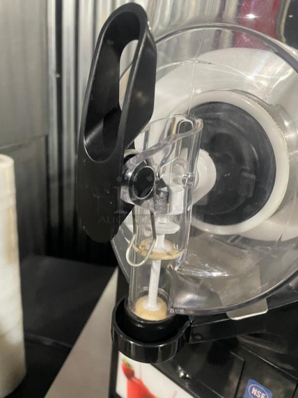 Vollrath Commercial Black Electric Powered Countertop Single Slushie/Smoothie/Margarita Frozen Beverage Machine! 115V 1 Phase! - Image 6 of 8