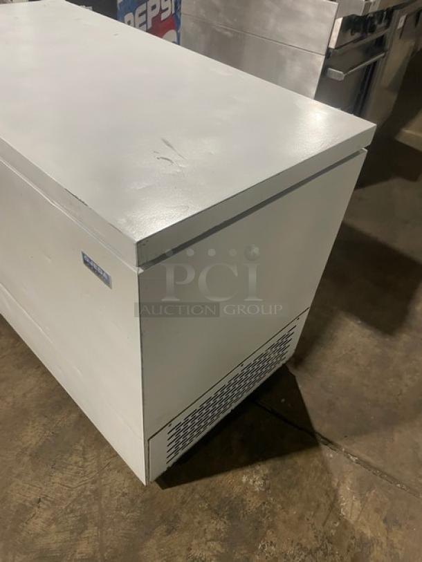 Ojeda Commercial White Horizontal Chest Freezer! Model: NCFH-51 SN: 0008037-30254-Z! 120V 1 Phase! - Image 2 of 7
