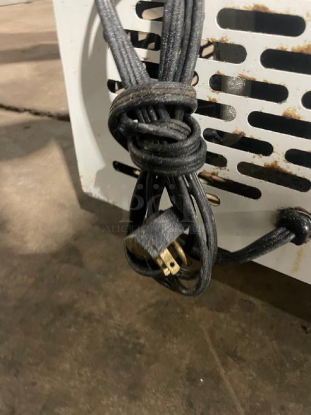 Ojeda Commercial White Horizontal Chest Freezer! Model: NCFH-51 SN: 0008037-30254-Z! 120V 1 Phase! - Image 7 of 7