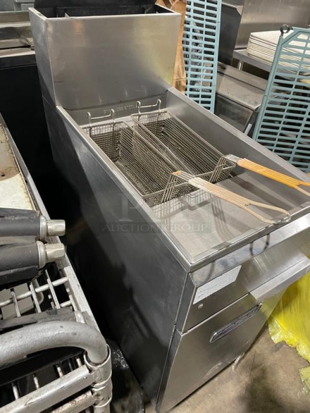 Imperial Commercial Stainless Steel Natural Gas Powered Deep Fat Fryer! With Back Splash! With Frying Baskets! On Legs! - Image 2 of 8