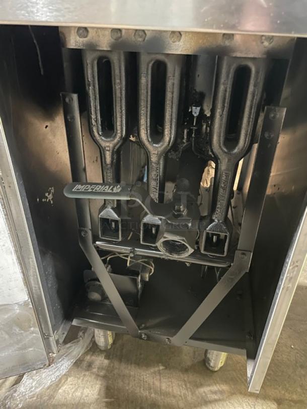 Imperial Commercial Stainless Steel Natural Gas Powered Deep Fat Fryer! With Back Splash! With Frying Baskets! On Legs! - Image 6 of 8