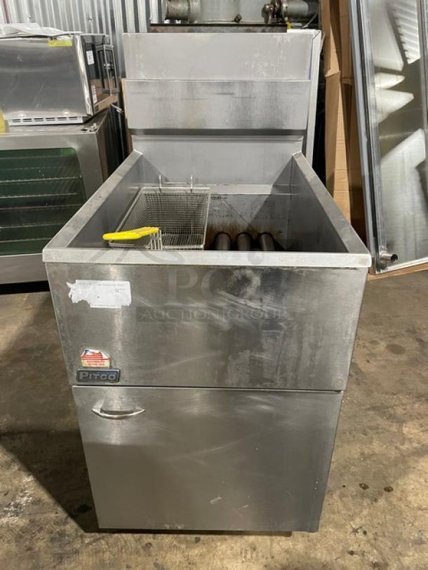 Sweet! Late Model 2021 Pitco Commercial Stainless Steel Natural Gas Powered Deep Fat Fryer! With Backsplash & Basket Hanger! With Frying Basket! Model: 65C+ SN: G21FA036338! On Casters! Working When Removed! - Image 1 of 9
