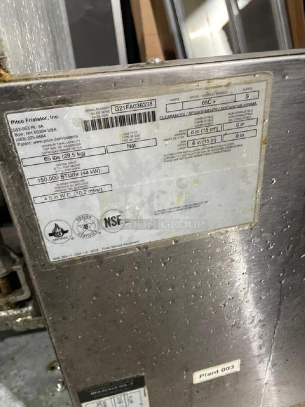 Sweet! Late Model 2021 Pitco Commercial Stainless Steel Natural Gas Powered Deep Fat Fryer! With Backsplash & Basket Hanger! With Frying Basket! Model: 65C+ SN: G21FA036338! On Casters! Working When Removed! - Image 8 of 9