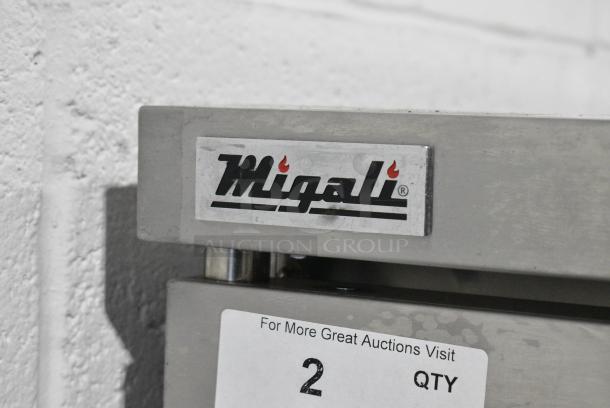 BRAND NEW SCRATCH AND DENT! Migali C-C01-SD-NG Stainless Steel Commercial Natural Gas Powered Full Size Convection Oven w/ View Through Doors, Metal Oven Racks, Thermostatic Controls and Metal Legs on Commercial Casters. - Image 3 of 8