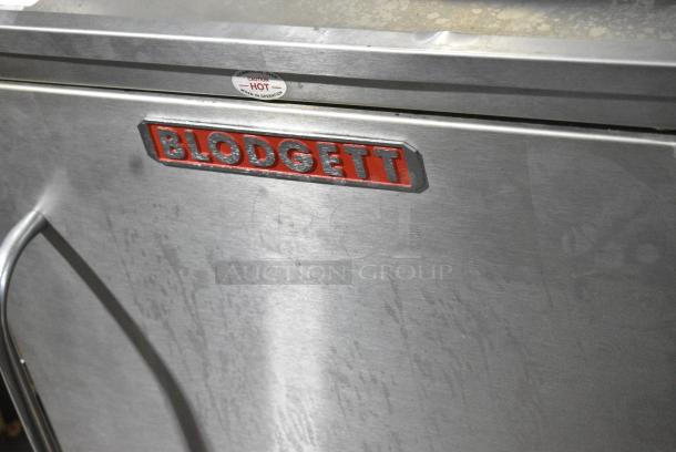 LIKE NEW! 2023 Blodgett DFG-50 Stainless Steel Commercial Natural Gas Powered Half Size Convection Oven w/ Solid Door, Metal Oven Racks and Thermostatic Controls. - Image 4 of 8
