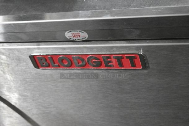 LIKE NEW! 2023 Blodgett DFG-50 Stainless Steel Commercial Natural Gas Powered Half Size Convection Oven w/ Solid Door, Metal Oven Racks and Thermostatic Controls. - Image 3 of 8